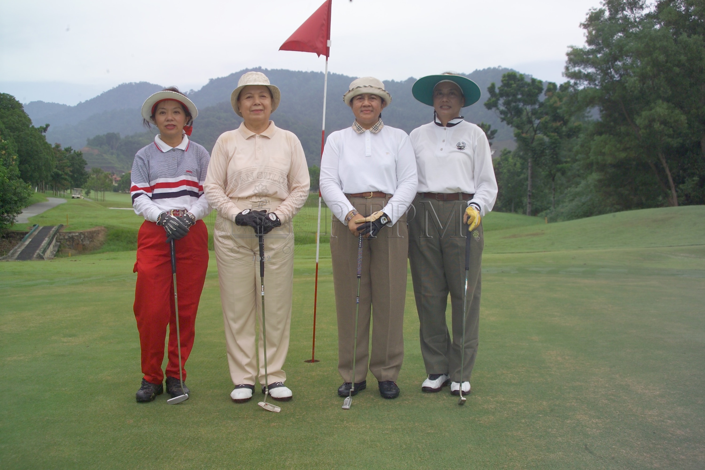 PTPM 04 17 golf D8XZ4711